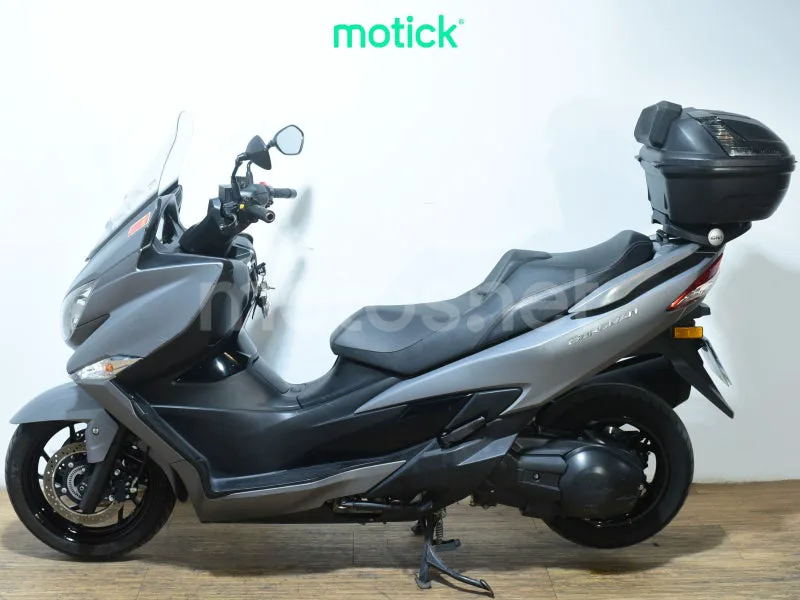 Suzuki Burgman 400 - Vista 7