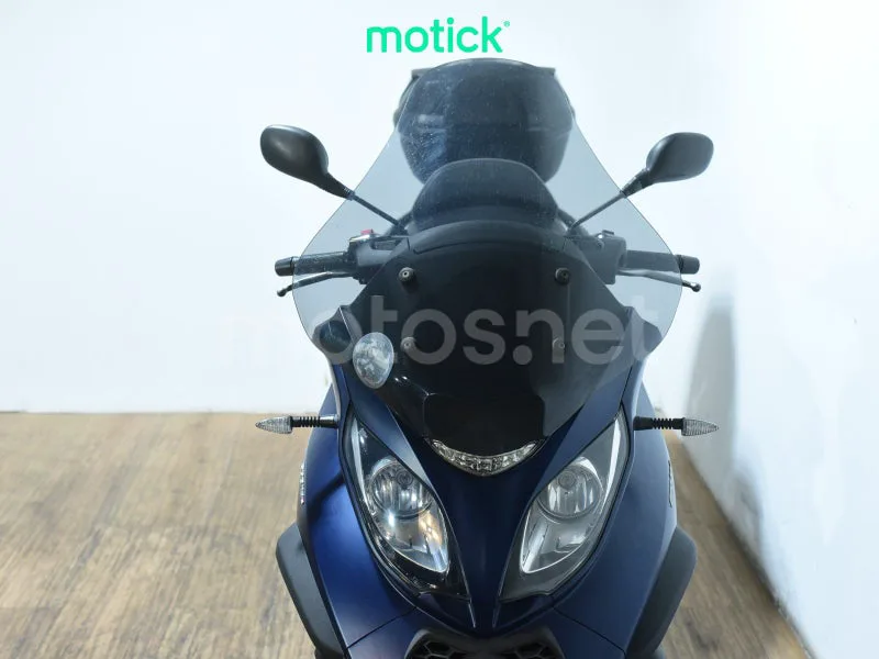 Piaggio MP3 - Vista 11