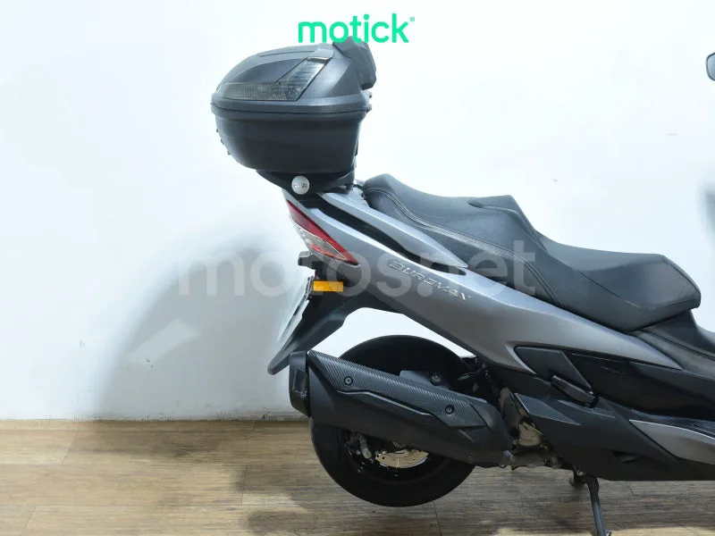 Suzuki Burgman 400 - Vista 3