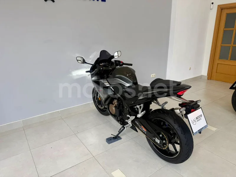 Honda CBR500R - Vista 9