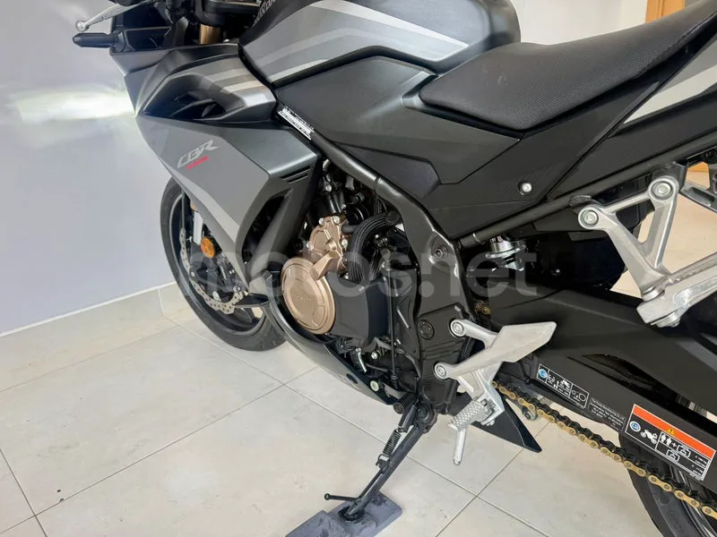 Honda CBR500R - Vista 10