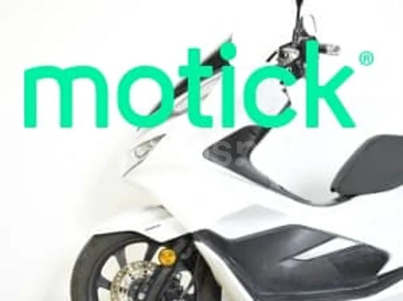 Honda PCX125 - Vista 6