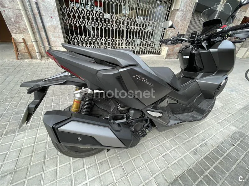 Honda ADV350 - Vista 7