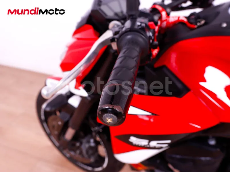 Kawasaki Z800 - Vista 22