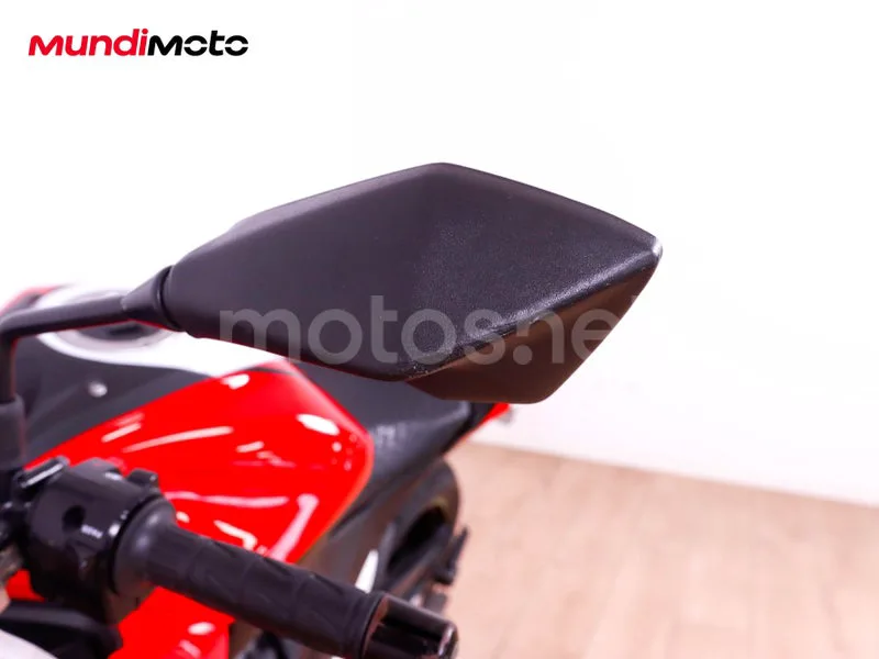 Kawasaki Z800 - Vista 23