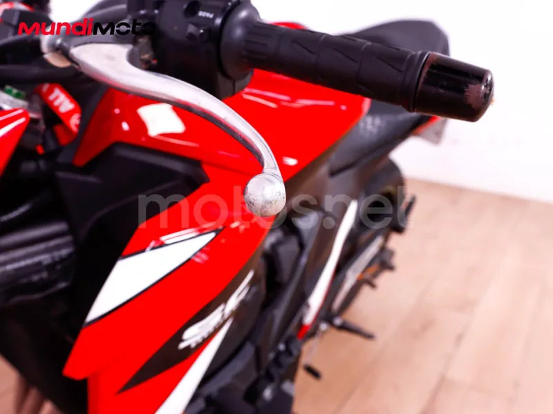 Kawasaki Z800 - Vista 24