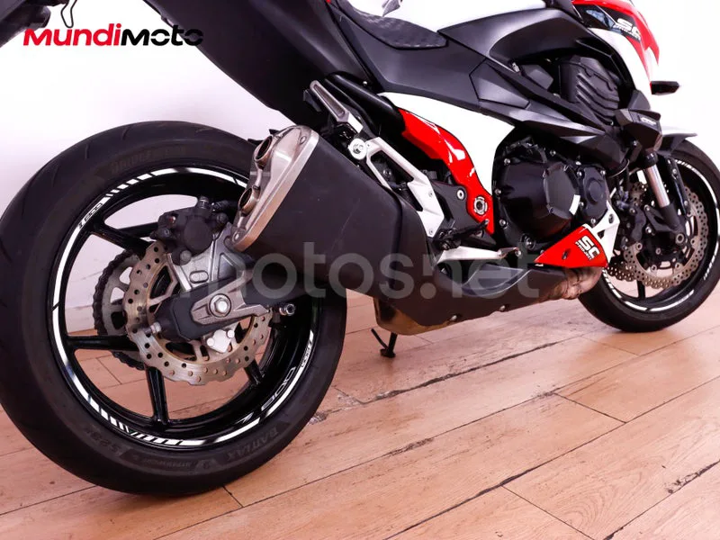 Kawasaki Z800 - Vista 4