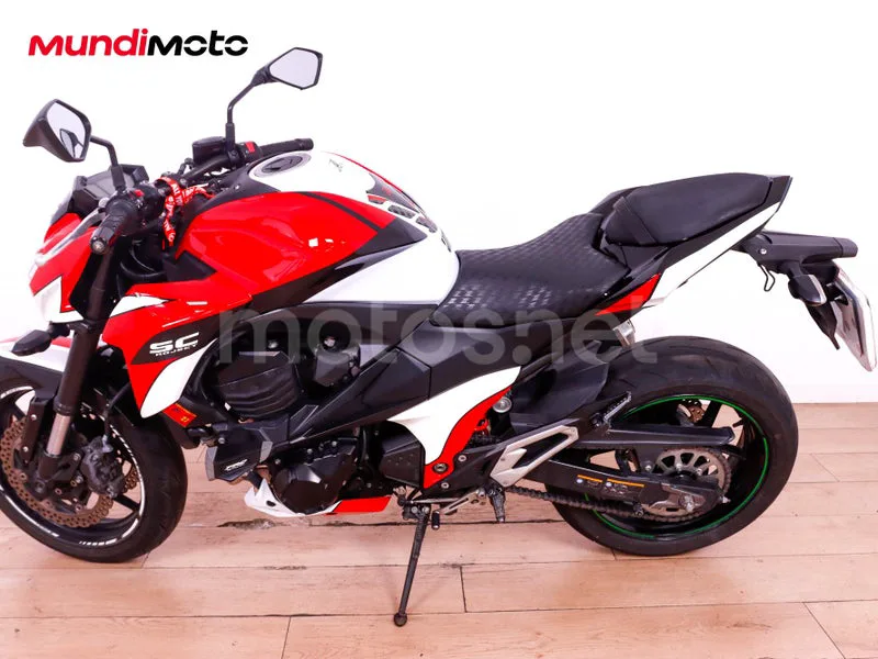 Kawasaki Z800 - Vista 6