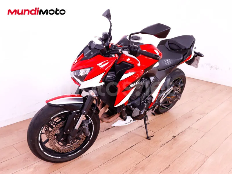 Kawasaki Z800 - Vista 7