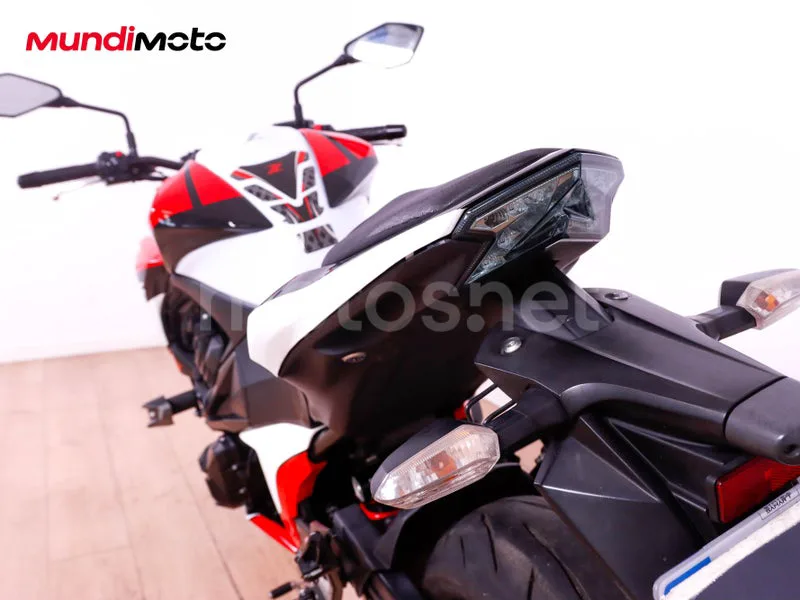 Kawasaki Z800 - Vista 9