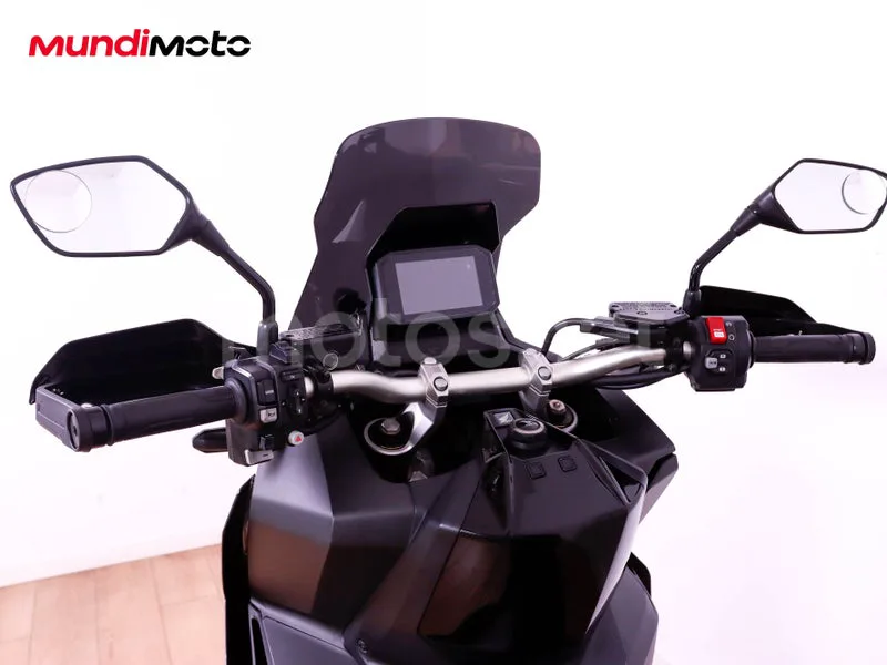 Honda X-ADV - Vista 11