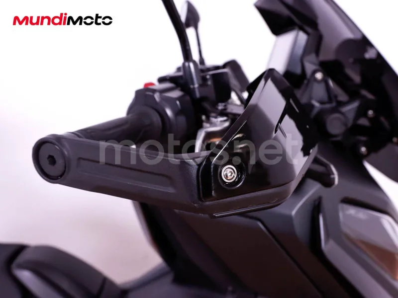Honda X-ADV - Vista 13