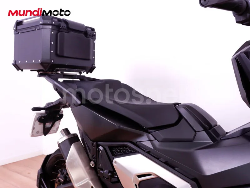 Honda X-ADV - Vista 16