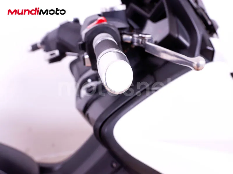 Yamaha TMAX 530 - Vista 14