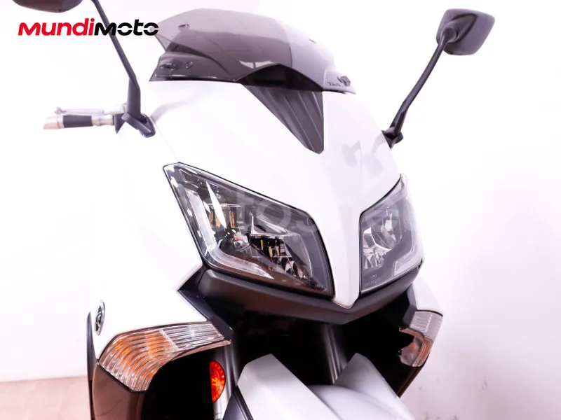 Yamaha TMAX 530 - Vista 5