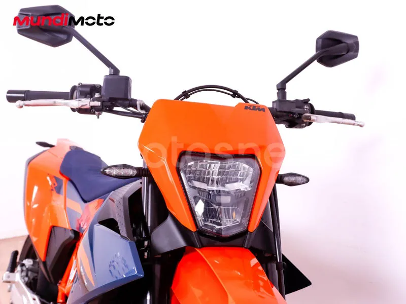 KTM 690 SMC R - Vista 5