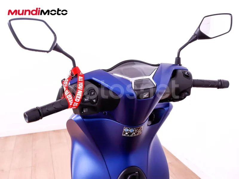Honda SH125i - Vista 11