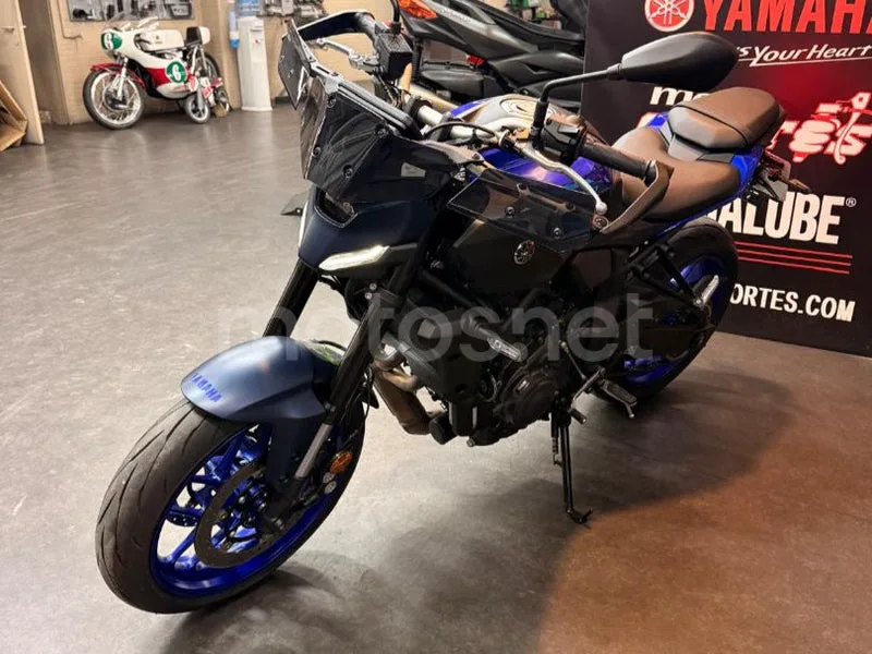 Yamaha MT-07 - Vista 17