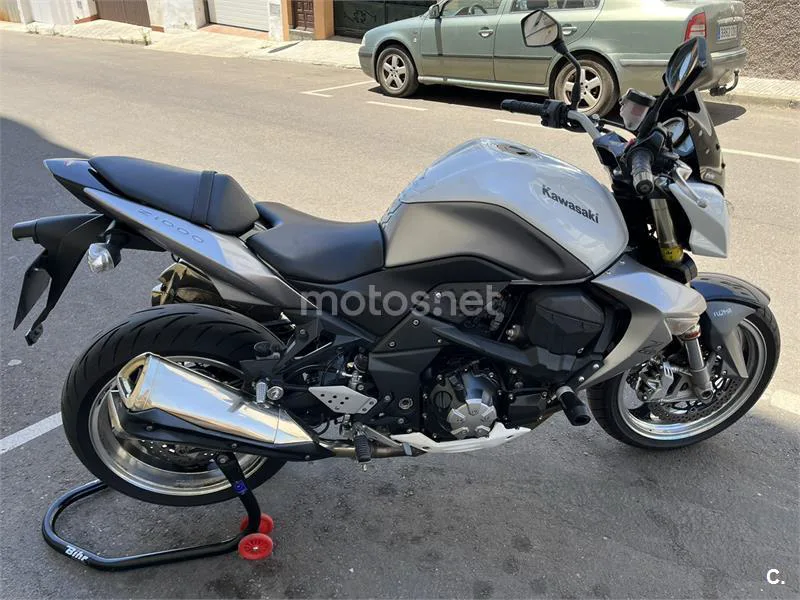 Kawasaki Z1000 - Vista 4
