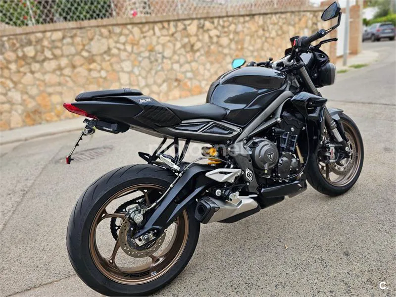 Triumph Street Triple 765 7800 € 2022 Tarragona - 1