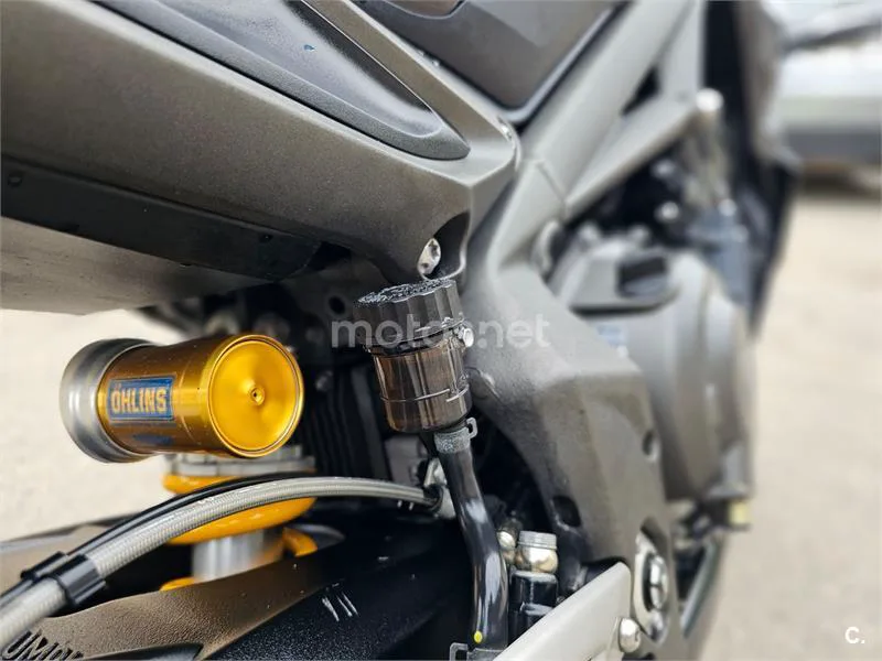 Triumph Street Triple 765 - Vista 8