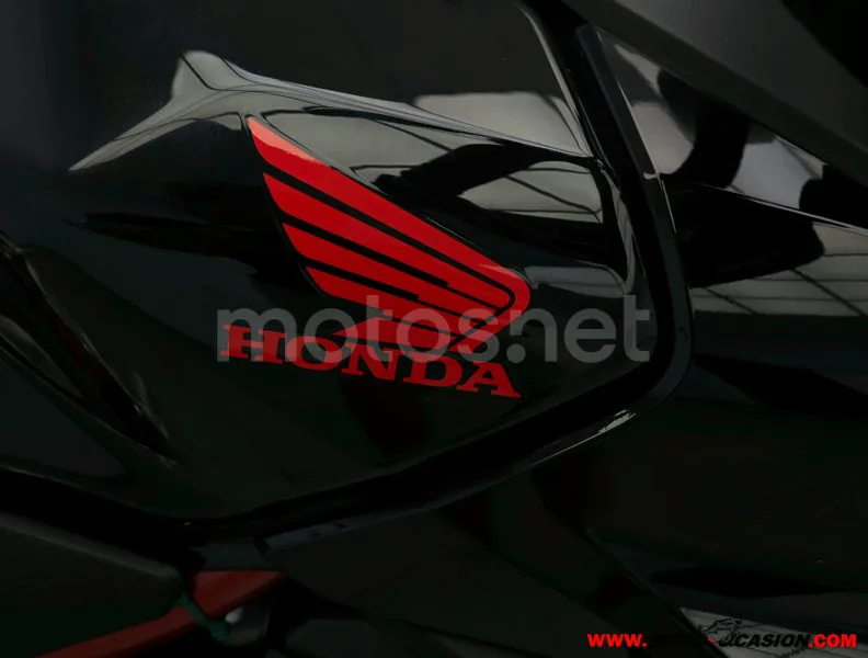 Honda CB750 Hornet - Vista 9