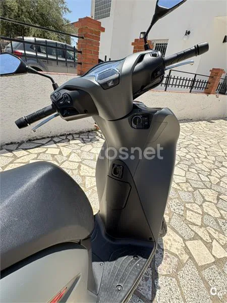Honda SH125i - Vista 3
