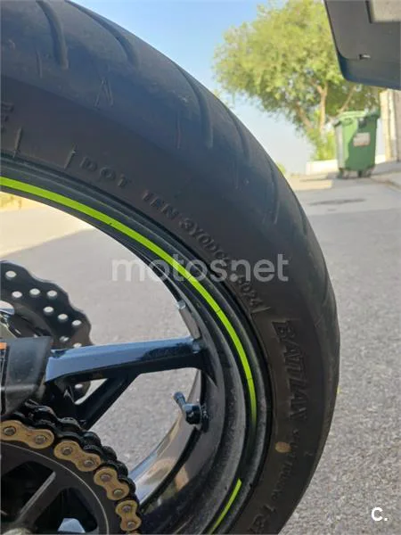 Kawasaki Z650 - Vista 12