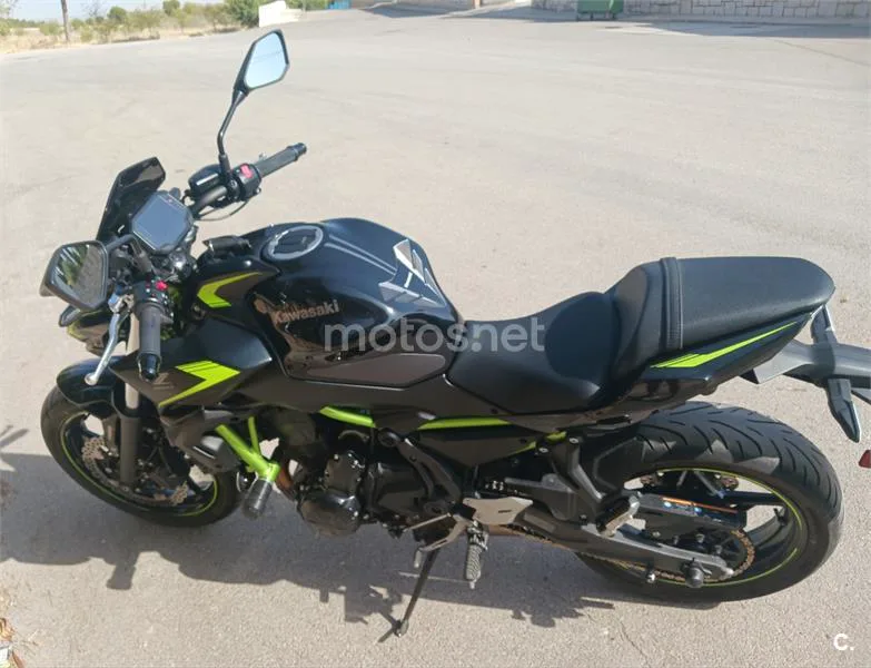 Kawasaki Z650 - Vista 4