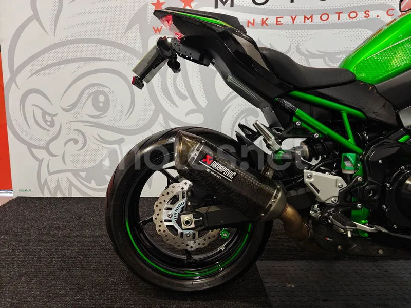 Kawasaki Z900 - Vista 12