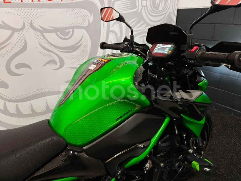 Kawasaki Z900 - Vista 15