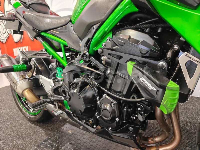 Kawasaki Z900 - Vista 18