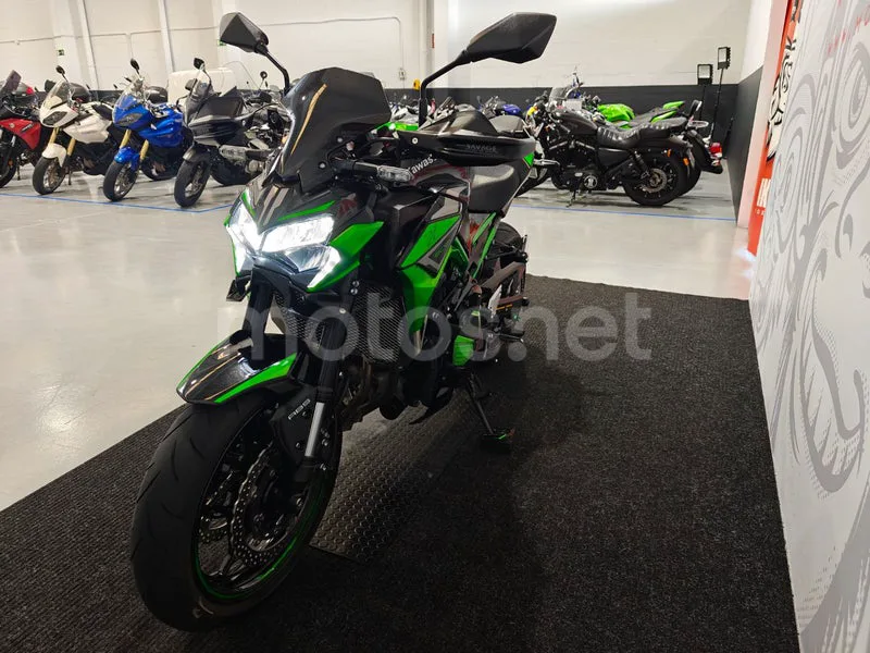 Kawasaki Z900 - Vista 6
