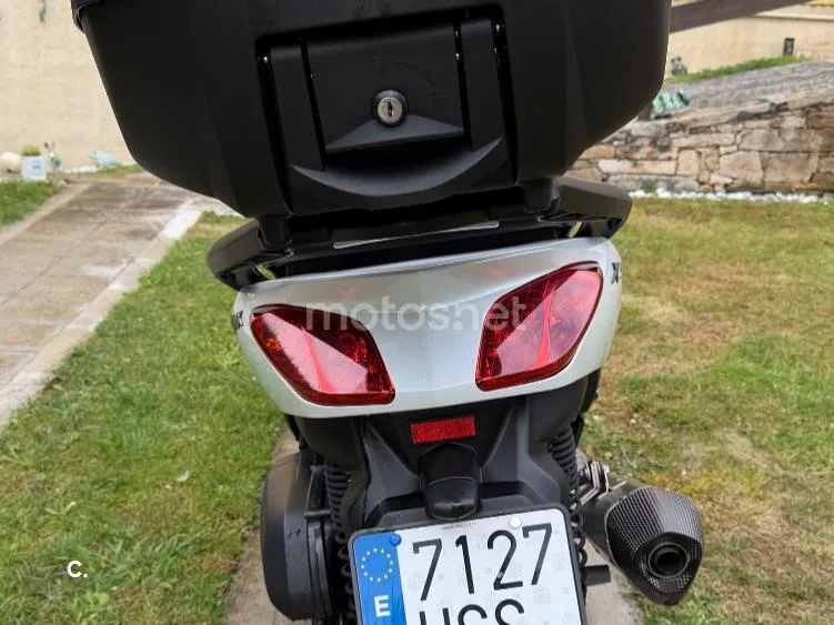 Yamaha XMAX 125 - Vista 6