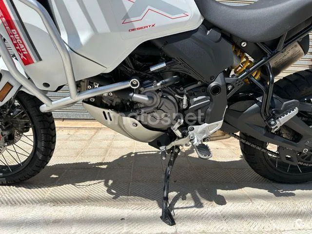 Ducati DesertX - Vista 4