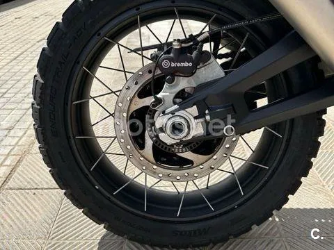 Ducati DesertX - Vista 6