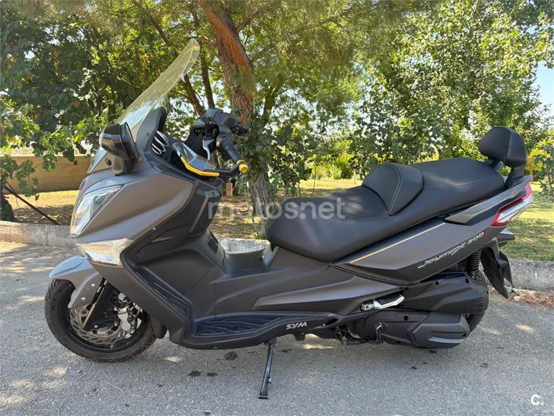 SYM Joymax 300 2100 € 2013 Salamanca - 1