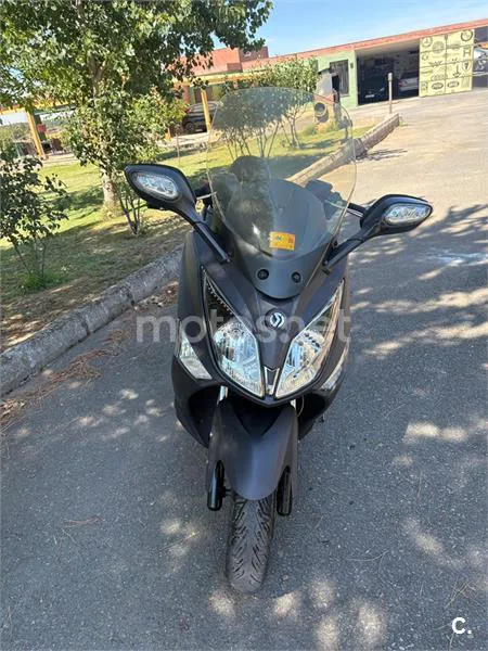 SYM Joymax 300 - Vista 3