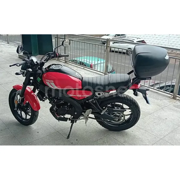 Yamaha XSR125 - Vista 4