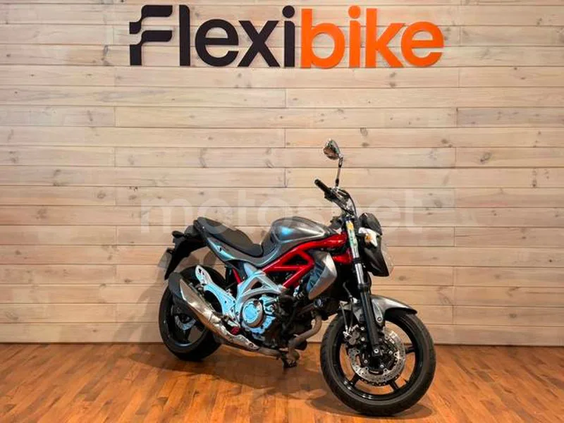 Suzuki Gladius 650 2690 € 2011 Madrid - 1