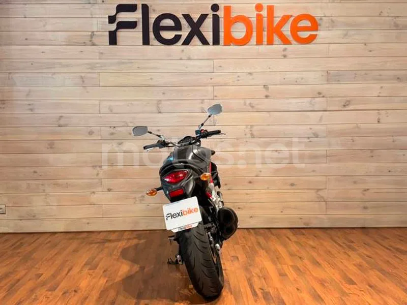 Suzuki Gladius 650 - Vista 5