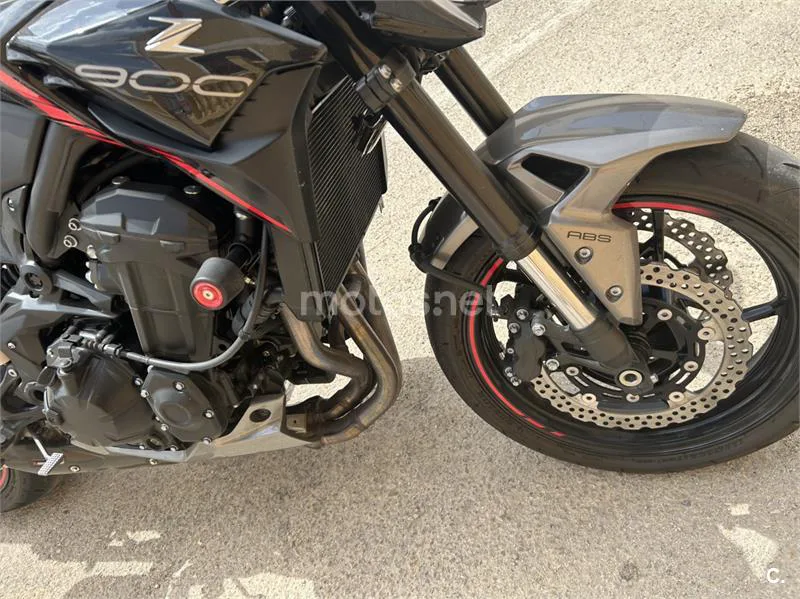 Kawasaki Z900 - Vista 5