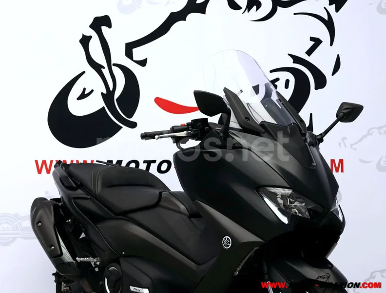 Yamaha TMAX 560 - Vista 4