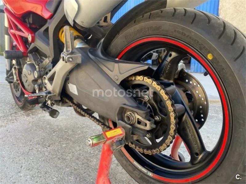 Ducati Monster 696 - Vista 5