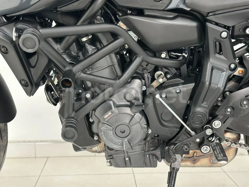 Yamaha MT-07 - Vista 14