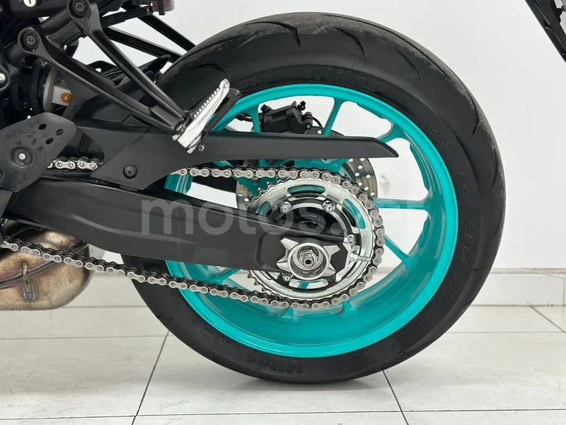 Yamaha MT-07 - Vista 17
