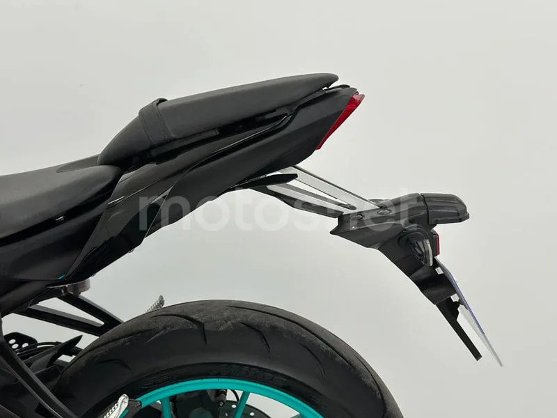 Yamaha MT-07 - Vista 18
