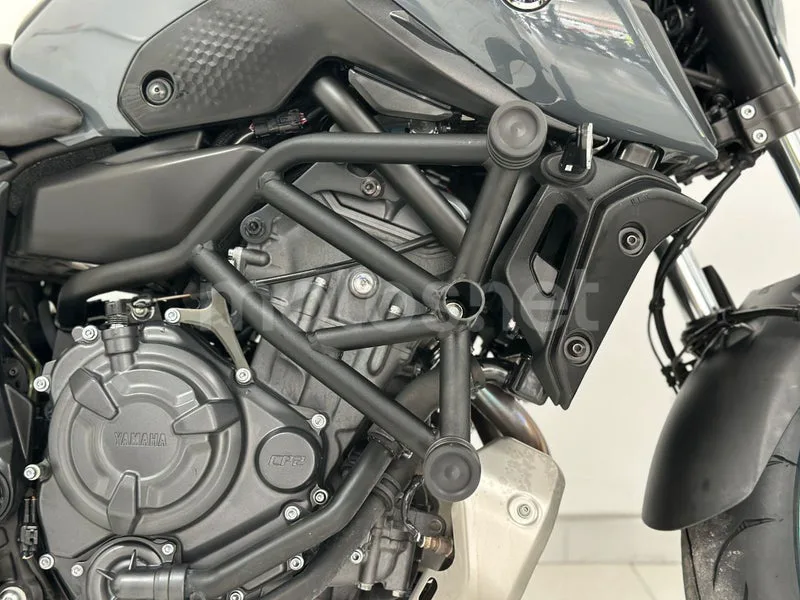 Yamaha MT-07 - Vista 24