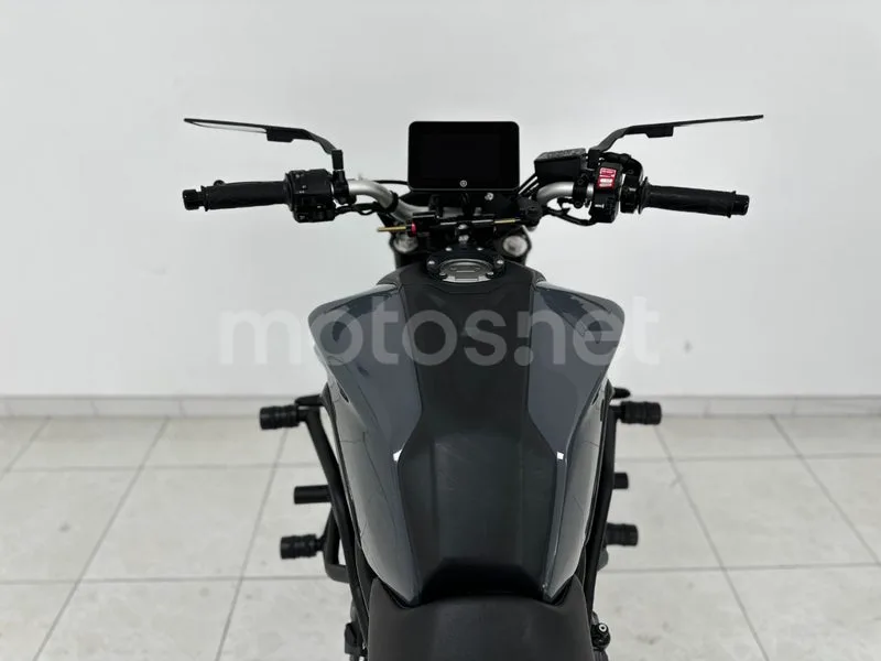 Yamaha MT-07 - Vista 7