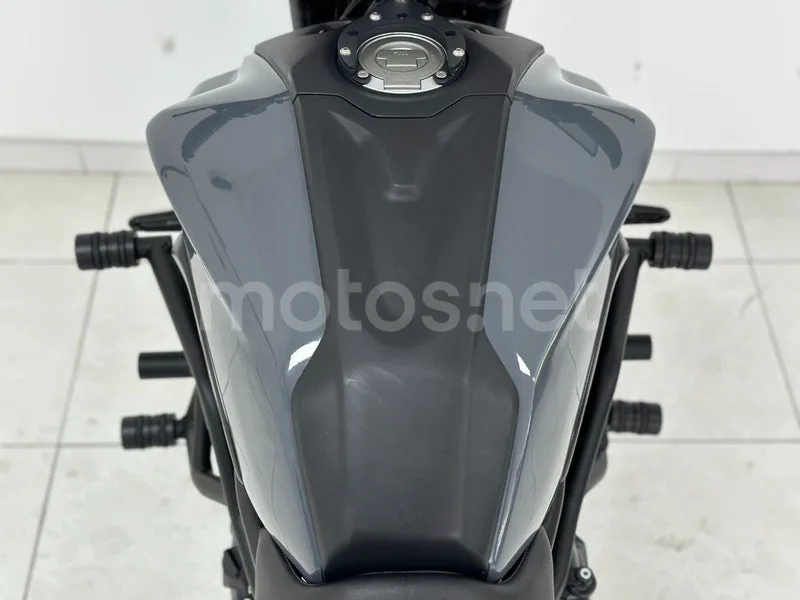 Yamaha MT-07 - Vista 8